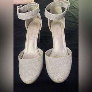 Women’s Silver Rhinestone Sparkly Closed Toed Heels